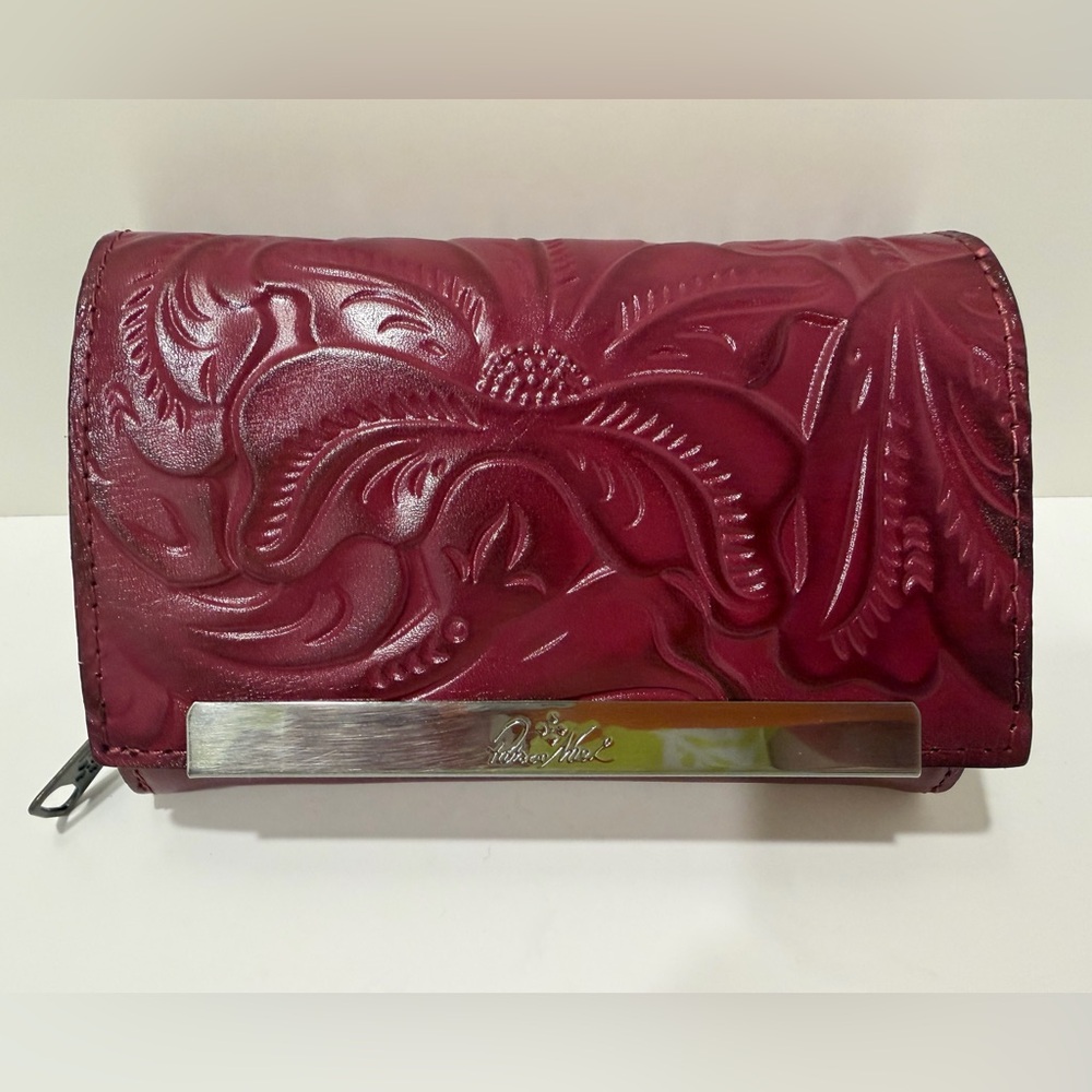 Patricia Nash Tooled Leather Canetti Trifold Wallet in Magenta